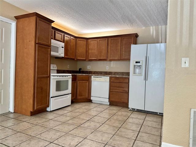 8205 SUN SPRING CIRCLE B1, Orlando, FL 32825