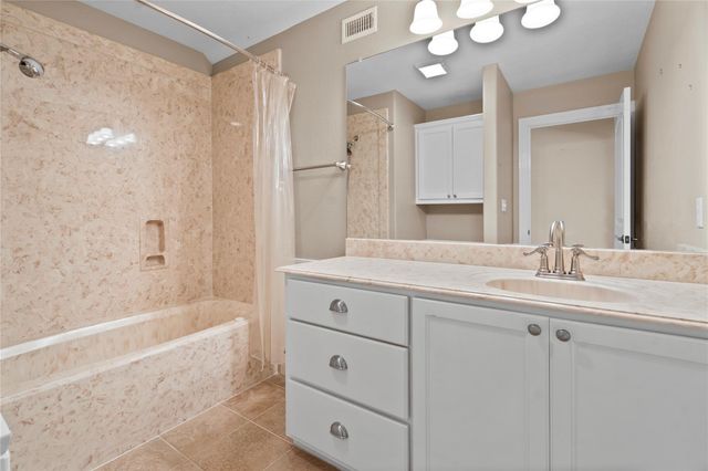 361 Bridgelanding, Onalaska, TX 77360