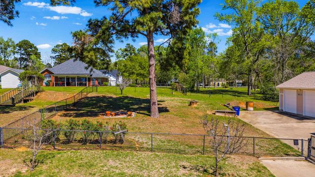 361 Bridgelanding, Onalaska, TX 77360