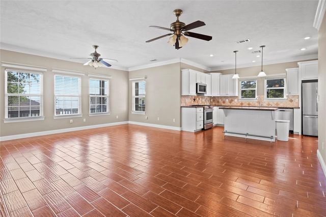 361 Bridgelanding, Onalaska, TX 77360