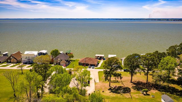 361 Bridgelanding, Onalaska, TX 77360