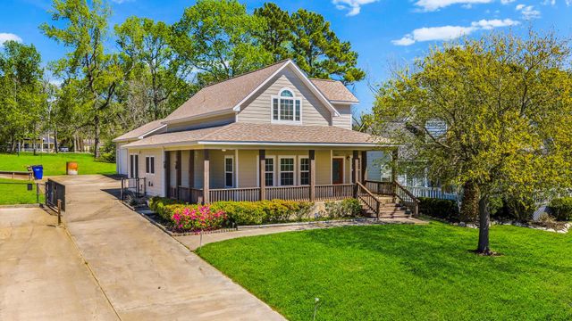 361 Bridgelanding, Onalaska, TX 77360