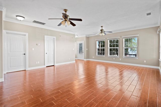 361 Bridgelanding, Onalaska, TX 77360