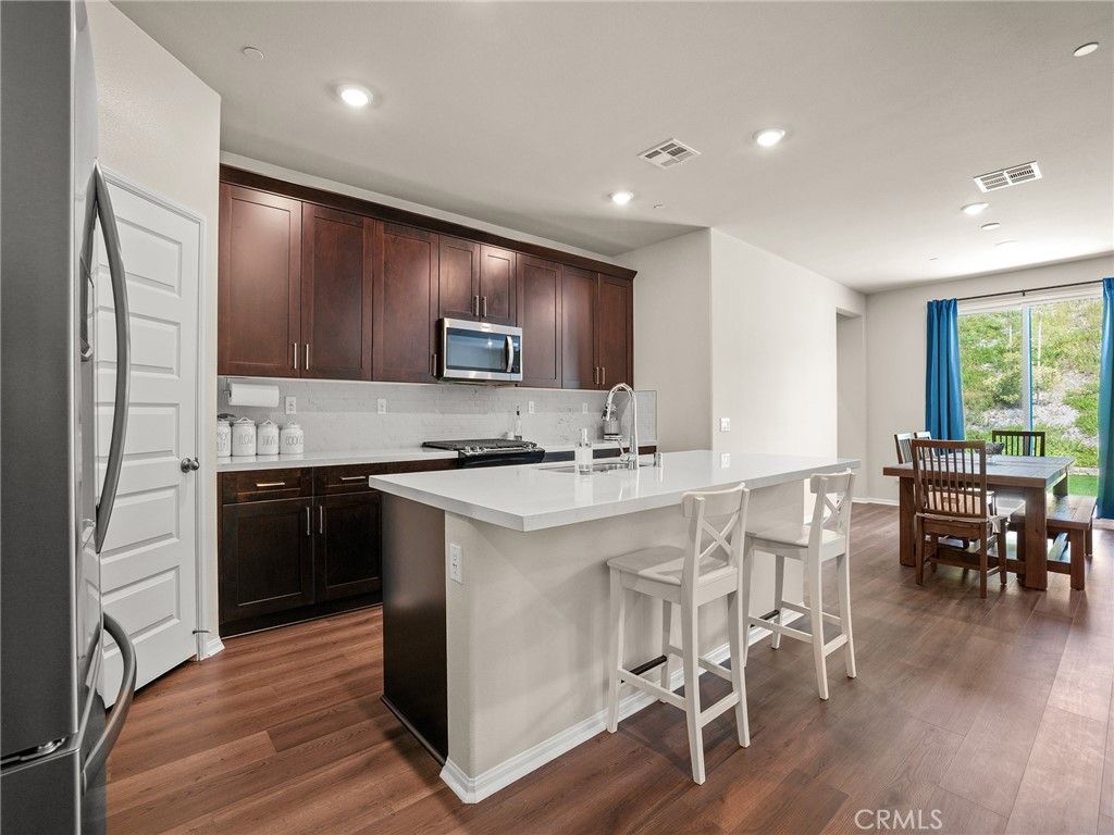 Image 5 of property listing at 35302 Garcia, Beaumont, CA 92223