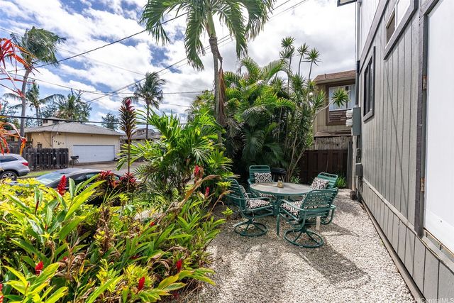 68-037 Apuhihi Street A, Waialua, HI 96791