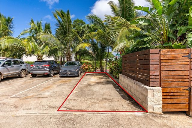 68-037 Apuhihi Street A, Waialua, HI 96791