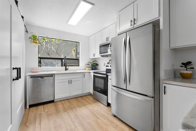 68-037 Apuhihi Street A, Waialua, HI 96791