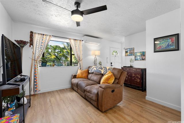 68-037 Apuhihi Street A, Waialua, HI 96791