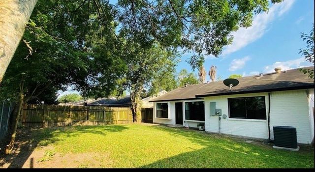 3230 Dragonwick Drive, Houston, TX 77045