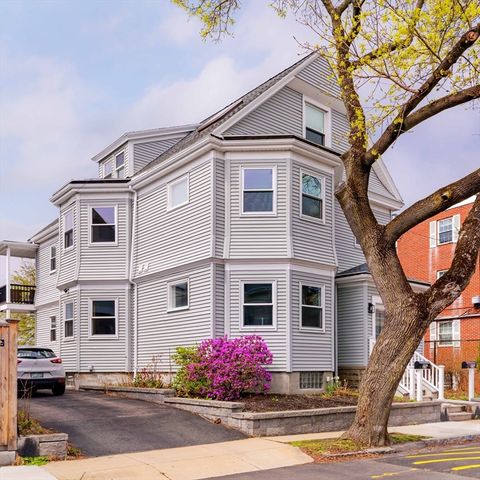 23 Franklin St 1, Somerville, MA 02145