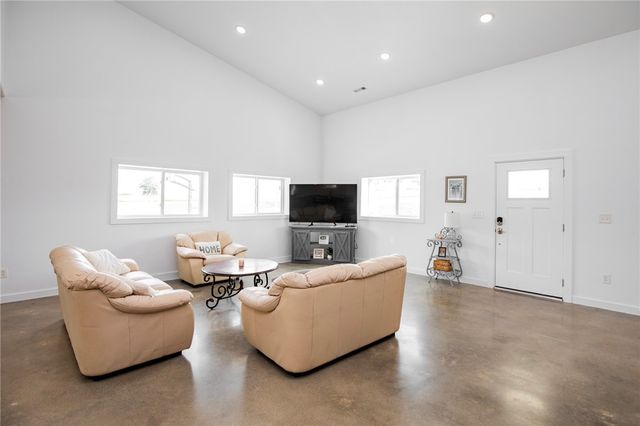 1284 Madison 2149, Huntsville, AR 72740
