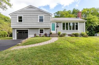 8 Irving Drive, Walpole, MA 02081