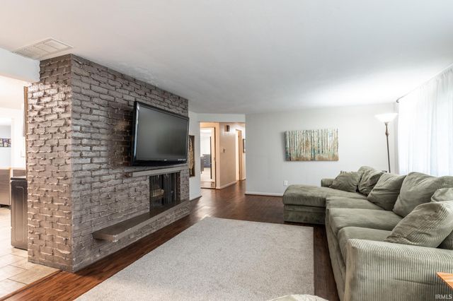 8520 Fiesta Way, Fort Wayne, IN 46815