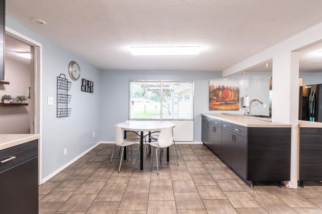 8520 Fiesta Way, Fort Wayne, IN 46815