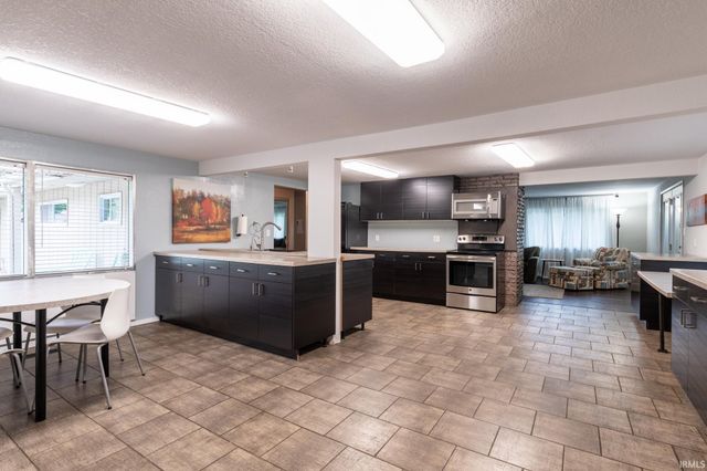 8520 Fiesta Way, Fort Wayne, IN 46815