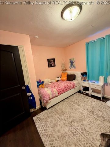 1913 Bona Vista Drive, Charleston, WV 25311