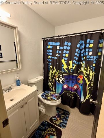 1913 Bona Vista Drive, Charleston, WV 25311