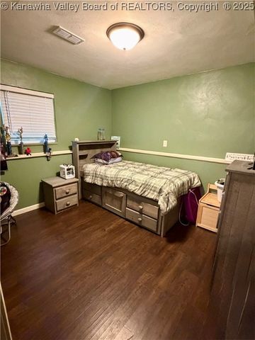 1913 Bona Vista Drive, Charleston, WV 25311