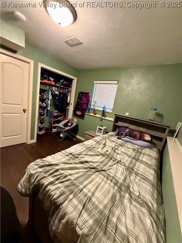 1913 Bona Vista Drive, Charleston, WV 25311