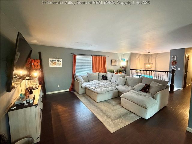 1913 Bona Vista Drive, Charleston, WV 25311