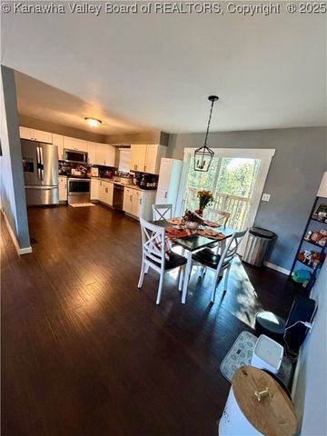 1913 Bona Vista Drive, Charleston, WV 25311