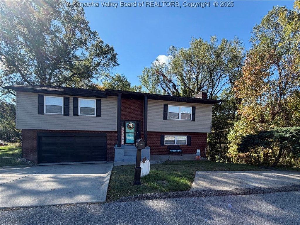 1913 Bona Vista Drive, Charleston, WV 25311