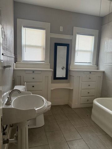 2701 Stuart Drive, Fort Worth, TX 76104