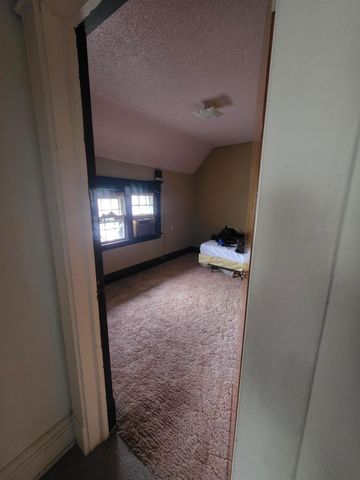 781 Lawson Avenue E, Saint Paul, MN 55106