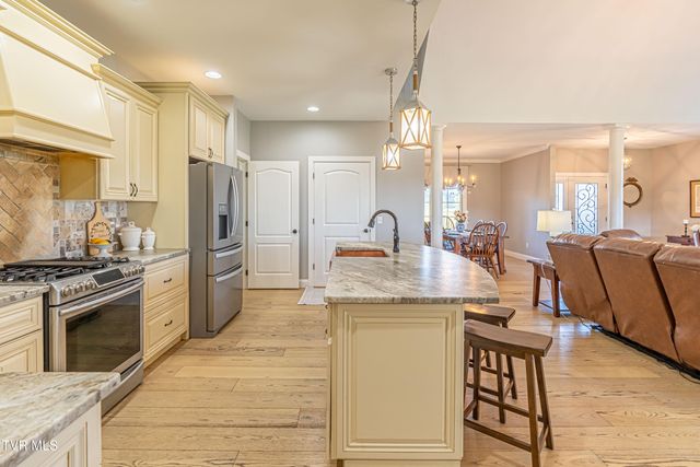 15590 Piper Spring Avenue, Abingdon, VA 24210