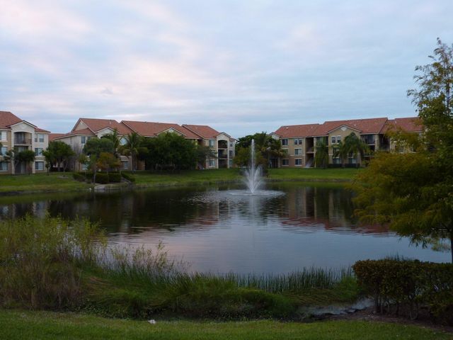 913 Villa Circle, Boynton Beach, FL 33483