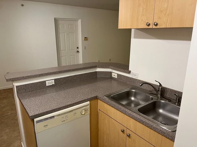 913 Villa Circle, Boynton Beach, FL 33483