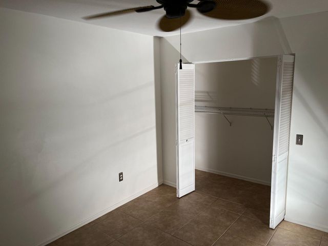 913 Villa Circle, Boynton Beach, FL 33483