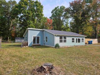 8057 Springwood Lake Road, Harrison, MI 48625
