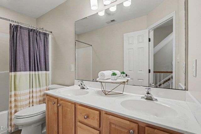 3533 Choplinshire Way, Apex, NC 27539