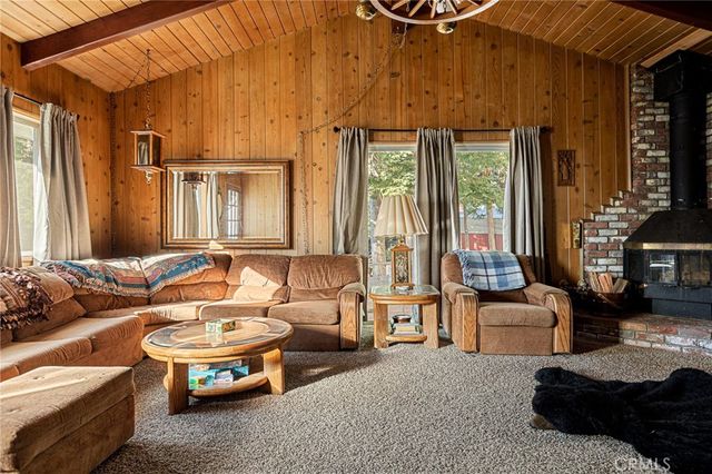 1164 Bear Springs, Rimforest, CA 92378