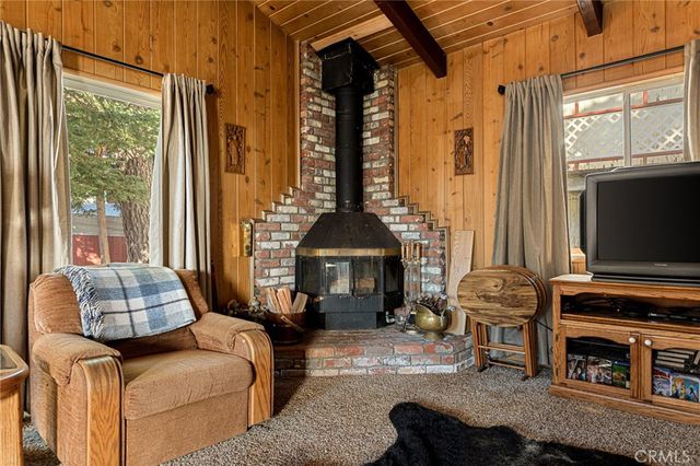 1164 Bear Springs, Rimforest, CA 92378