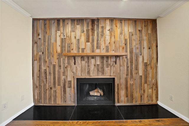 2303 Park Hill Drive, Fort Worth, TX 76110