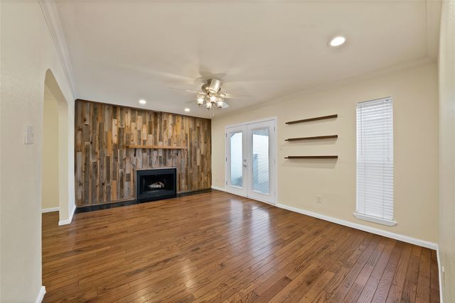 2303 Park Hill Drive, Fort Worth, TX 76110