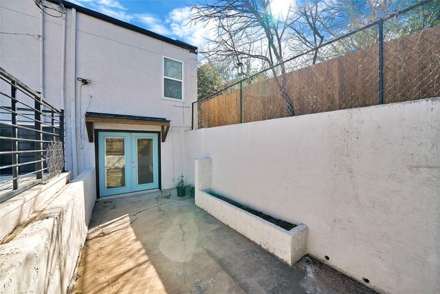 2303 Park Hill Drive, Fort Worth, TX 76110