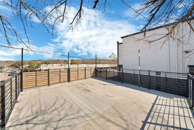 2303 Park Hill Drive, Fort Worth, TX 76110