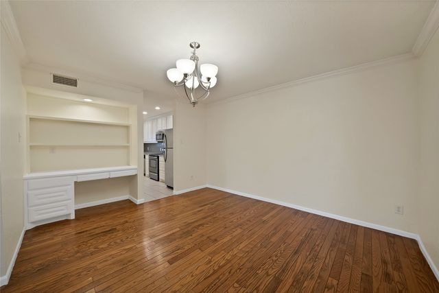 2303 Park Hill Drive, Fort Worth, TX 76110