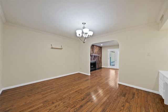 2303 Park Hill Drive, Fort Worth, TX 76110