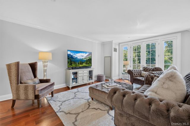 436 Trump Park, Shrub Oak, NY 10588