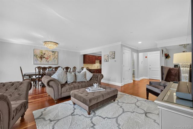 436 Trump Park, Shrub Oak, NY 10588