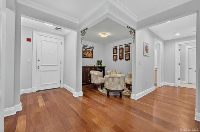 436 Trump Park, Shrub Oak, NY 10588