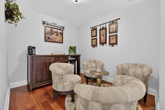 436 Trump Park, Shrub Oak, NY 10588