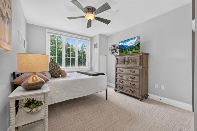 436 Trump Park, Shrub Oak, NY 10588