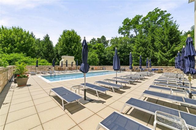 436 Trump Park, Shrub Oak, NY 10588