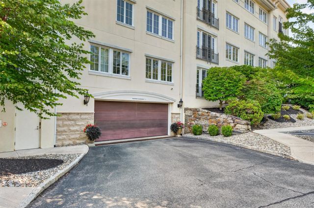 436 Trump Park, Shrub Oak, NY 10588