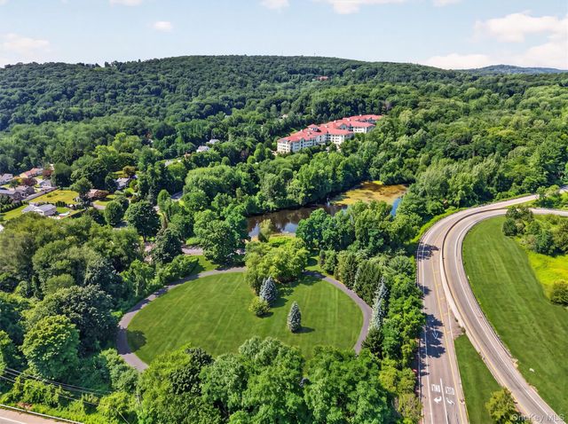 436 Trump Park, Shrub Oak, NY 10588